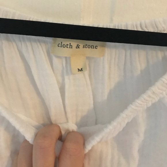 Cloth & stone off the shoulder top - Picture 2 of 4